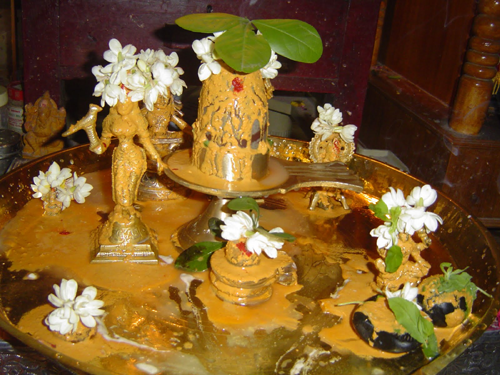Panchayatana puja is a system of worshiping five Hindu deities namely Lord Surya, Goddess Devi, Lord Vishnu, Lord Ganesha and Lord Shiva. These five idols daily pooja